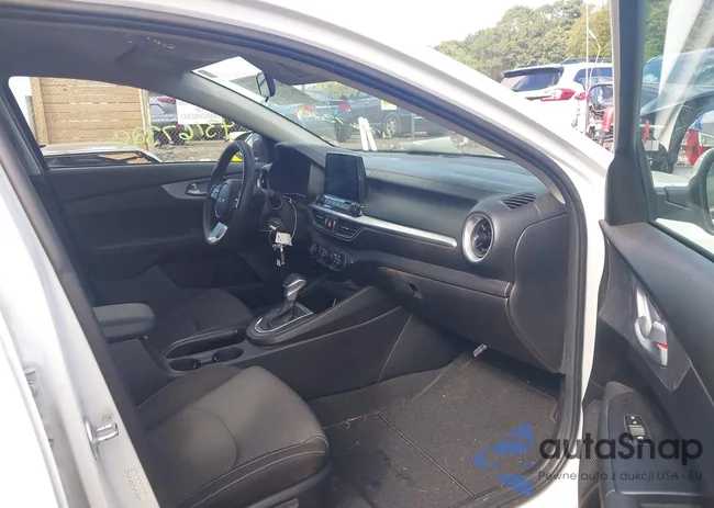 3KPF24AD4PE645247: 43167320