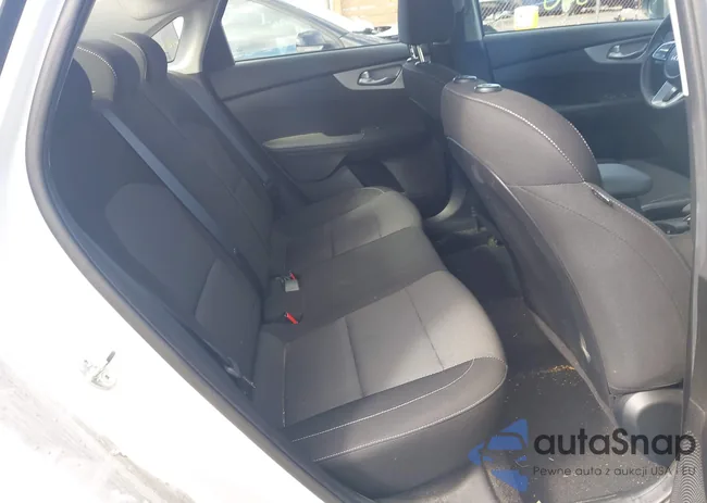 3KPF24AD4PE645247: 43167320