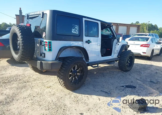 1C4BJWDG2JL831161: 43167498