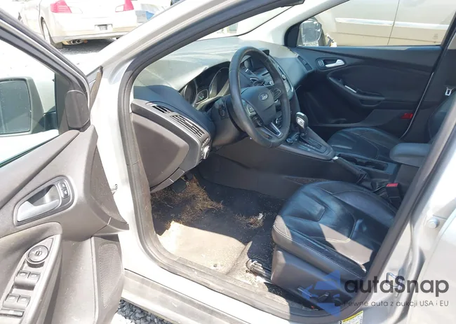 1FADP3F29GL323842: 43167552