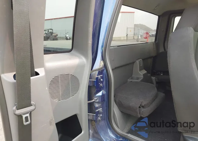 1FTYR44U88PA39256: 43166701