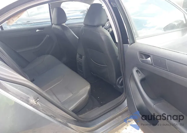 3VWBX7AJXBM108451: 43166753