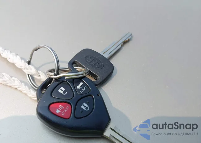 2T1BU4EE6AC428509: 43166767