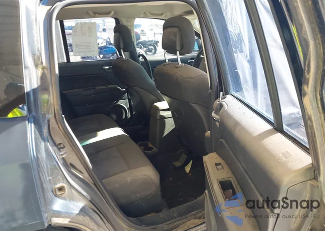 1J4NF4FB8AD601536: 43168311