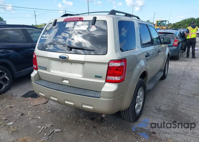 1FMCU0DG0AKB64228: 43168536