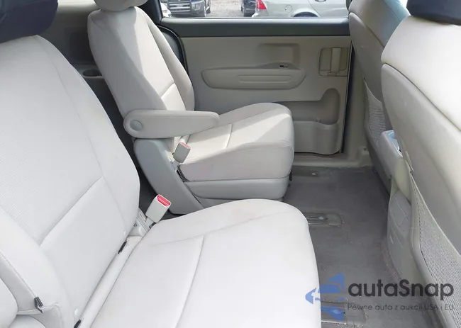 KNDMB5C10F6065420: 43167646