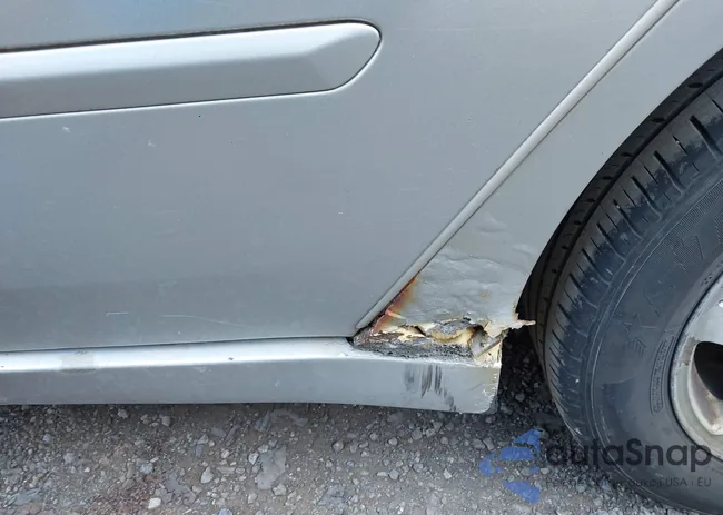 1G1ZU54804F182173: 43167793