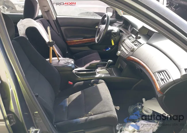 1HGCP2F73CA201643: 43169224