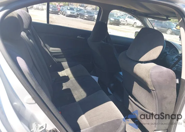 1HGCP263X9A028564: 43169281