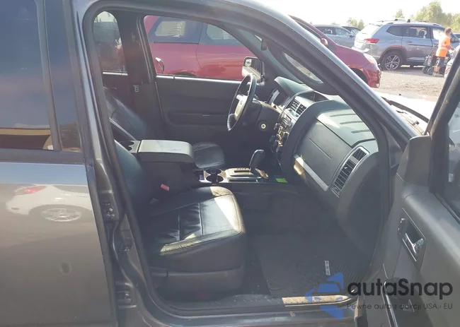 1FMCU9E7XCKC05261: 43169402