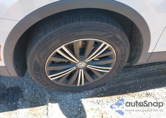 3VV2B7AX9JM144993: 43169436