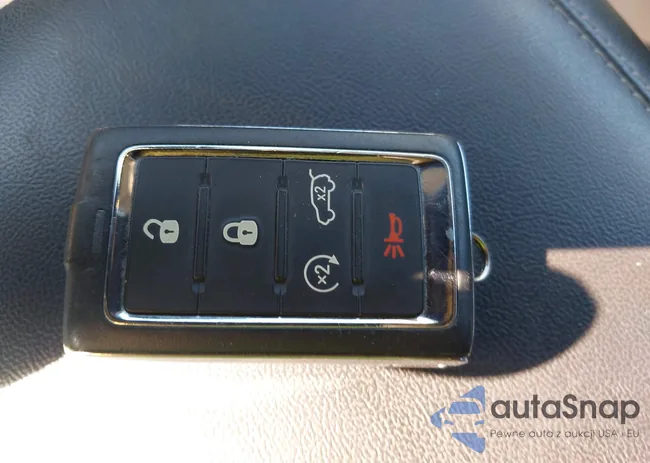 1C4RJYB64PC666050: 43168638