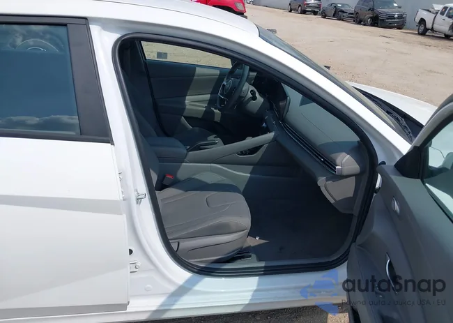 KMHLM4DG8RU655153: 43168678