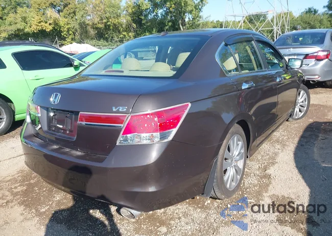 1HGCP3F89BA021080: 43170213