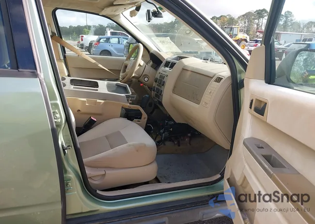 1FMCU93198KA77181: 43170260