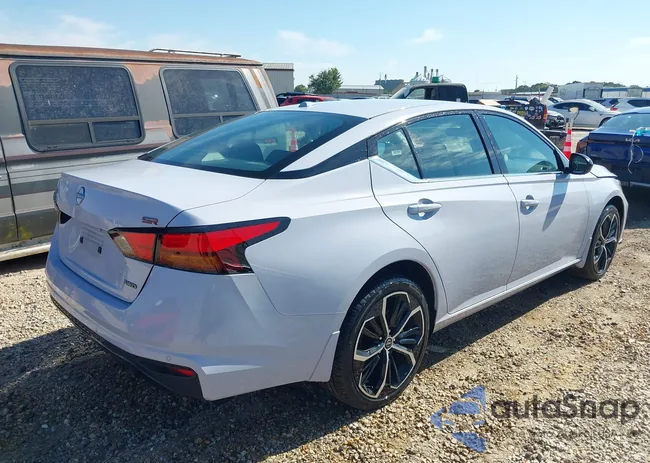 1N4BL4CW5SN357158: 43172000