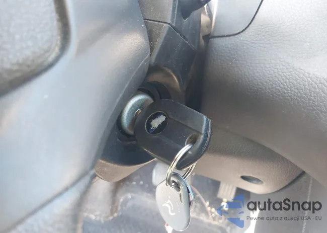 1FADP3F26FL279717: 43172178