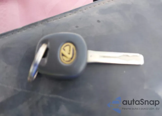 2T2GK31U28C044669: 43172288