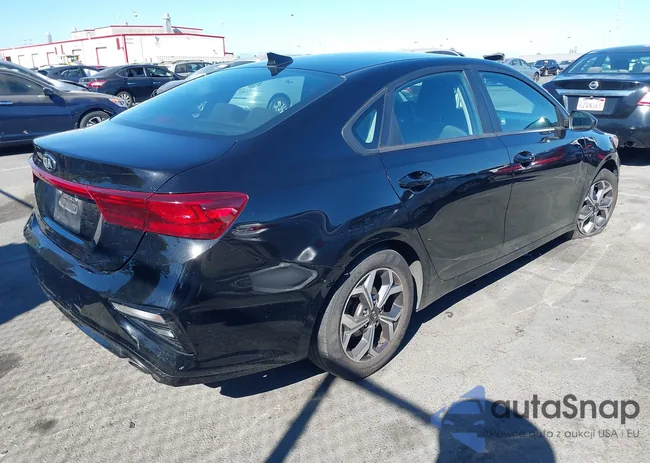 3KPF24AD3ME284248: 43172395