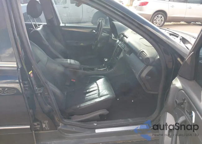 WDBRF65J32F165095: 43172480