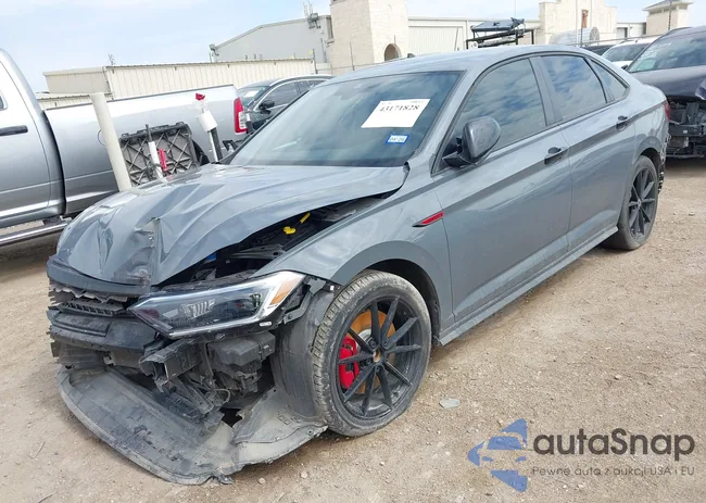 3VW8T7BU9RM004557: 43171828