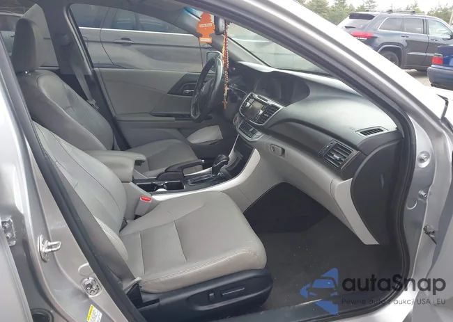 1HGCR2F87DA253233: 43173014