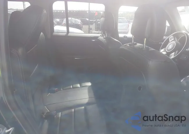 1C4NJRCB6ED727745: 43173307