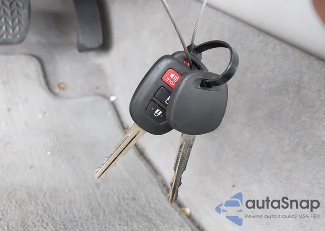 4T1BF1FK1HU755230: 43173327