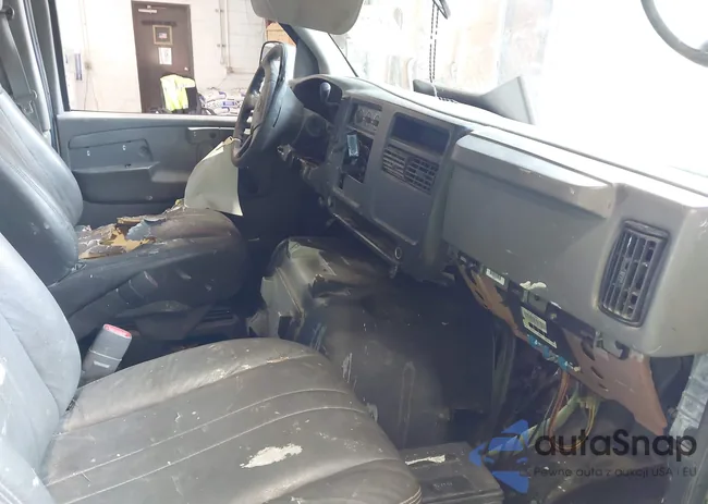 1GCFG15X041108569: 43172718