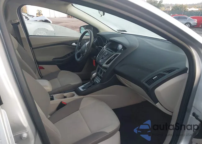 1FADP3F28EL304406: 43172941