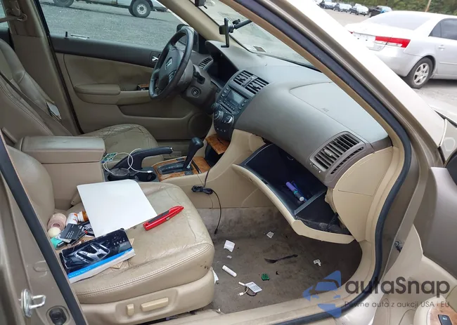 1HGCM66544A011933: 43174141