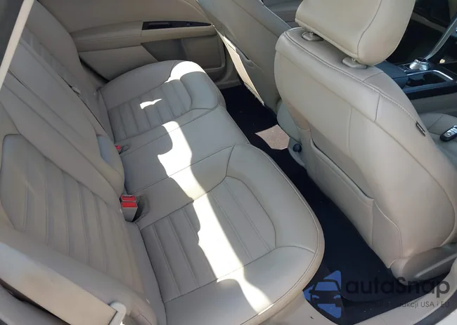 3FA6P0HD2JR208496: 43174347