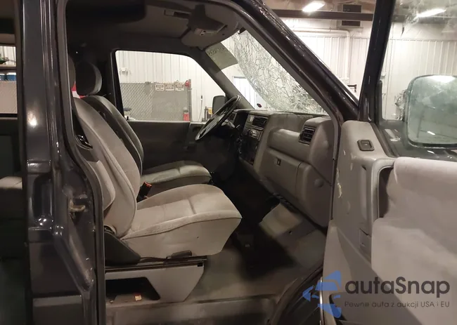 WV2MC0702PH043668: 43174535