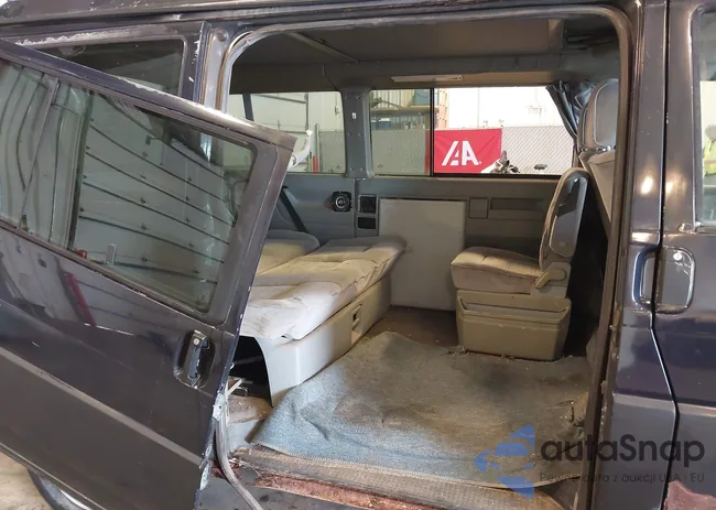 WV2MC0702PH043668: 43174535