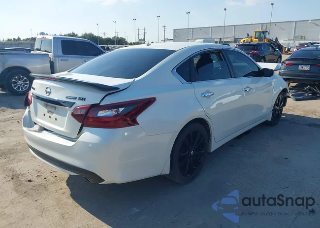 1N4AL3AP2JC233490: 43174556