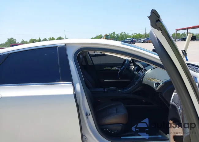 3LN6L2LU2DR827317: 43173642