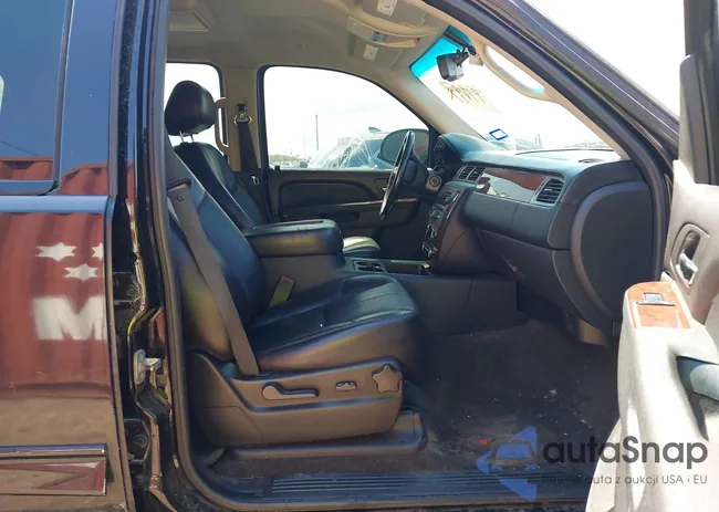 1GNUCJE03AR276636: 43173698