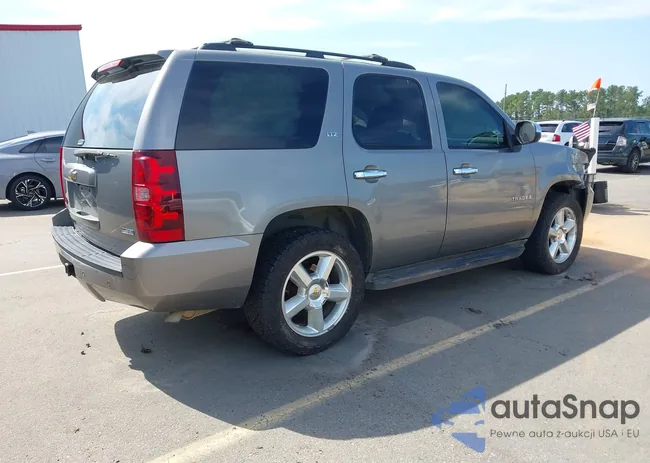 1GNFK13018R274568: 43173821