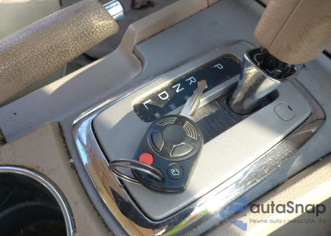 3LNHM26T68R632075: 43173848