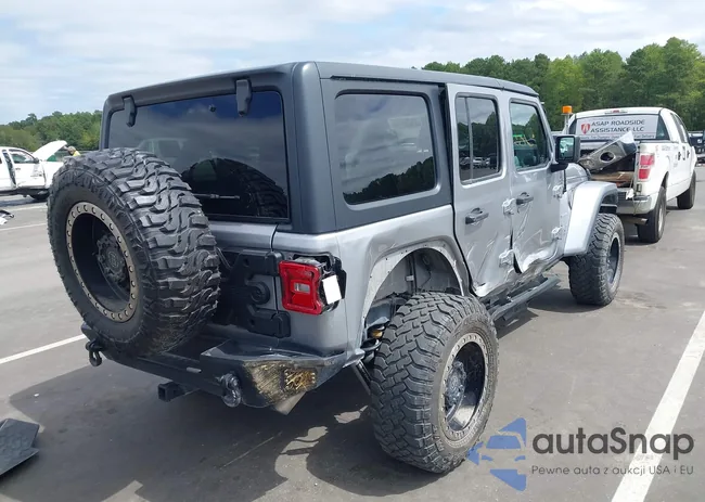 1C4HJXEN0KW596045: 43175137