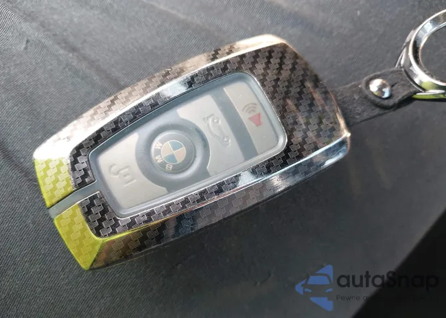 WBA8B7C58GK703158: 43175294