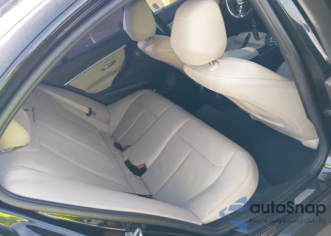 WBA8B7C58GK703158: 43175294