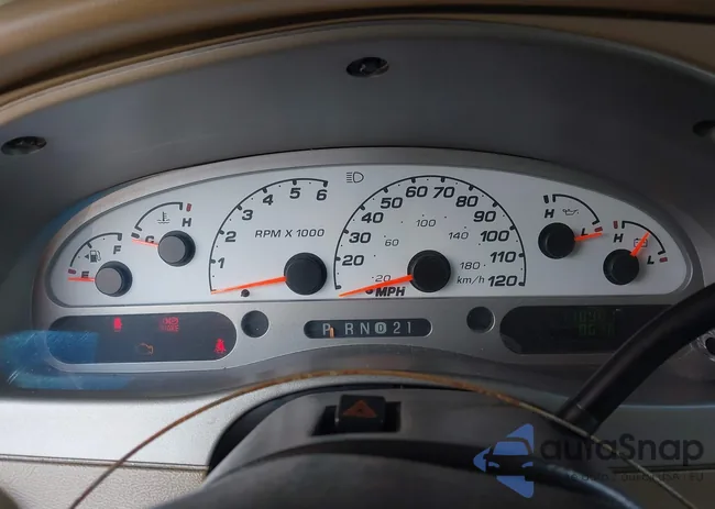 1FMZU67K55UA17636: 43175306