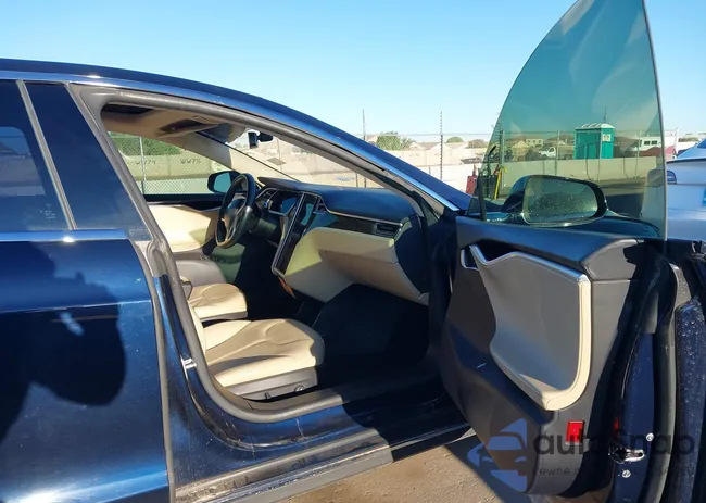 5YJSA1AG3DFP04871: 43175501