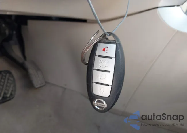 1N4AL3AP0DN563945: 43174642