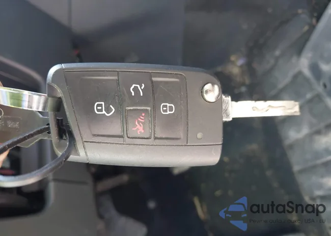 3VW5M7BU5RM030184: 43174818