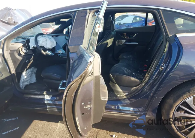 W1KEG2BB0RF056984: 43174878