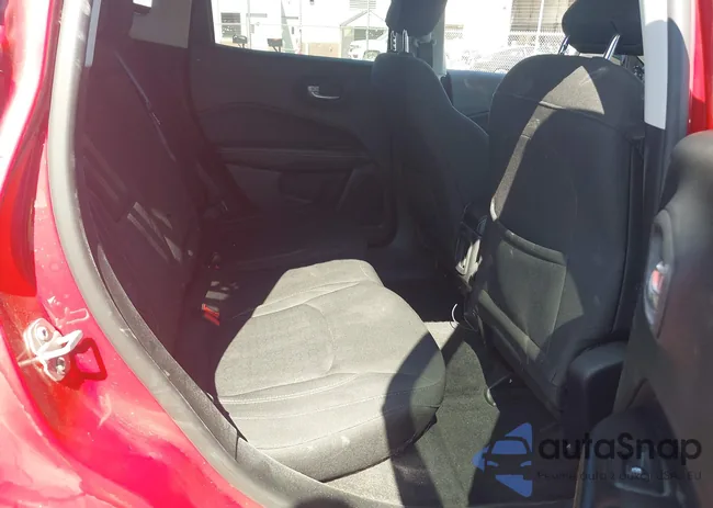 3C4NJCAB2JT133321: 43176013