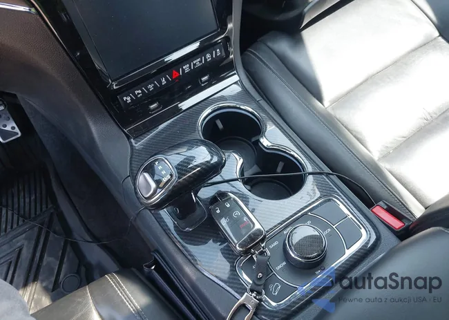 1C4RJFBT3FC947913: 43176282