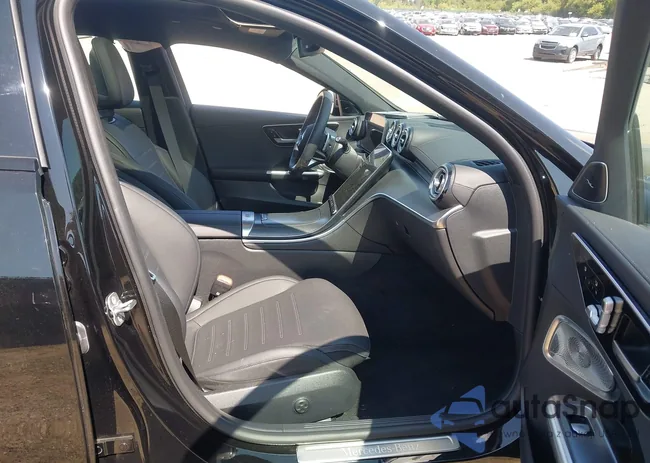 W1KAF4HB0RR203436: 43176385